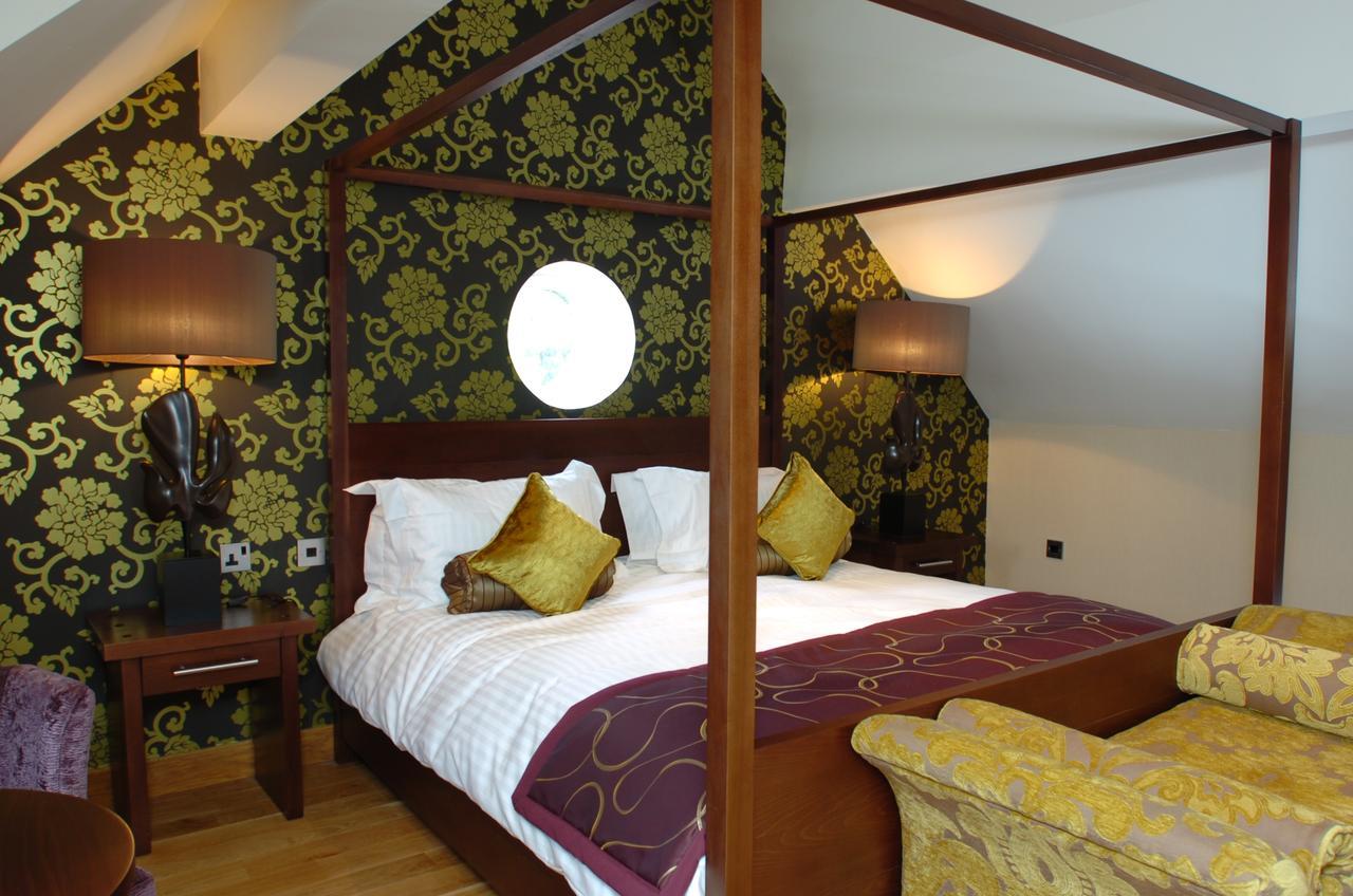 The Bear'S Paw Warmingham Exterior foto A room at the hotel