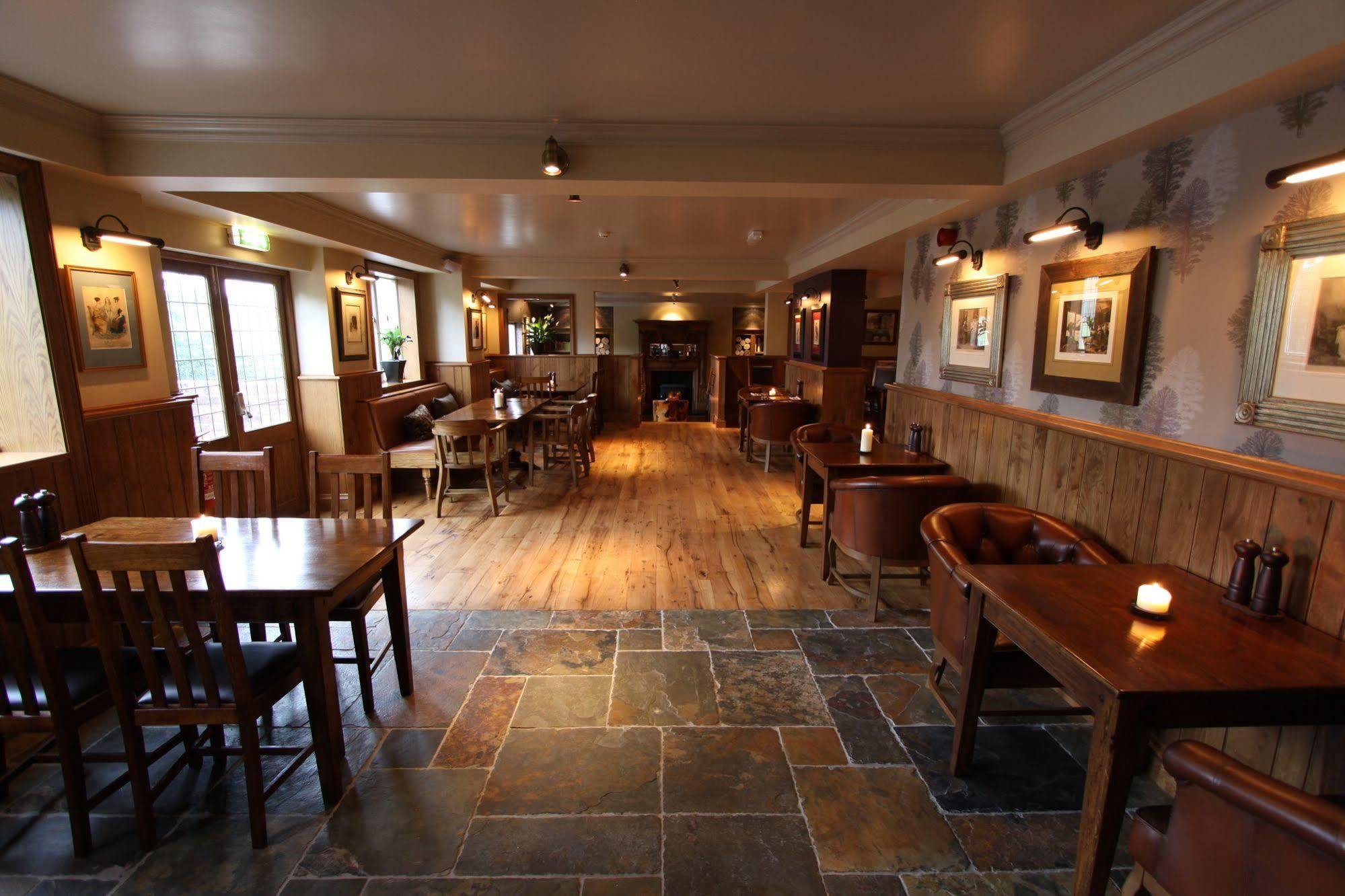 The Bear'S Paw Warmingham Exterior foto The interior of the pub